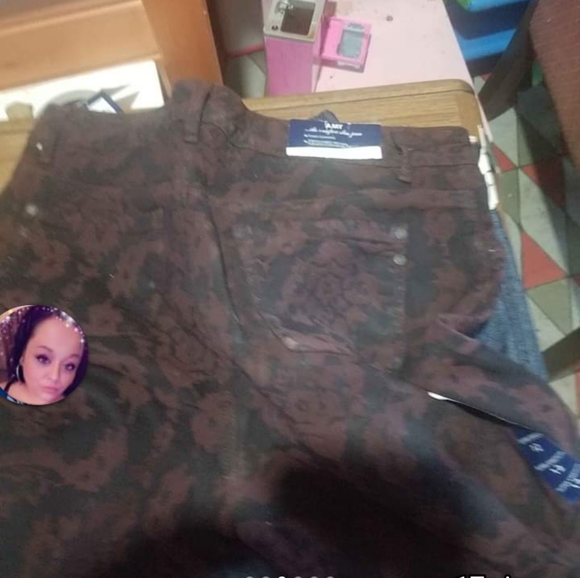 Three brand new pairs of women's jeans winter coat - Picture 2 of 8